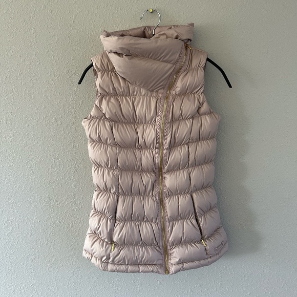 Athleta Puffy Vest - Picture 2 of 5